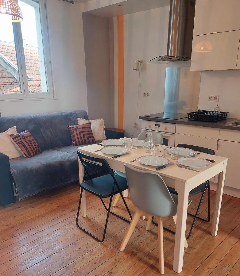 Les Belles Terrasses Dieppe ,3 Appartements , Le Vegetal De 1 A 8 Personnes , Le Tropical De 1 A 6 Personnes , Le Floral Avec Terrasse De 1 A 3 Personnes , Quartier Calme Au Stationnement Gratuit A Cote De L'Avenue Verte المظهر الخارجي الصورة