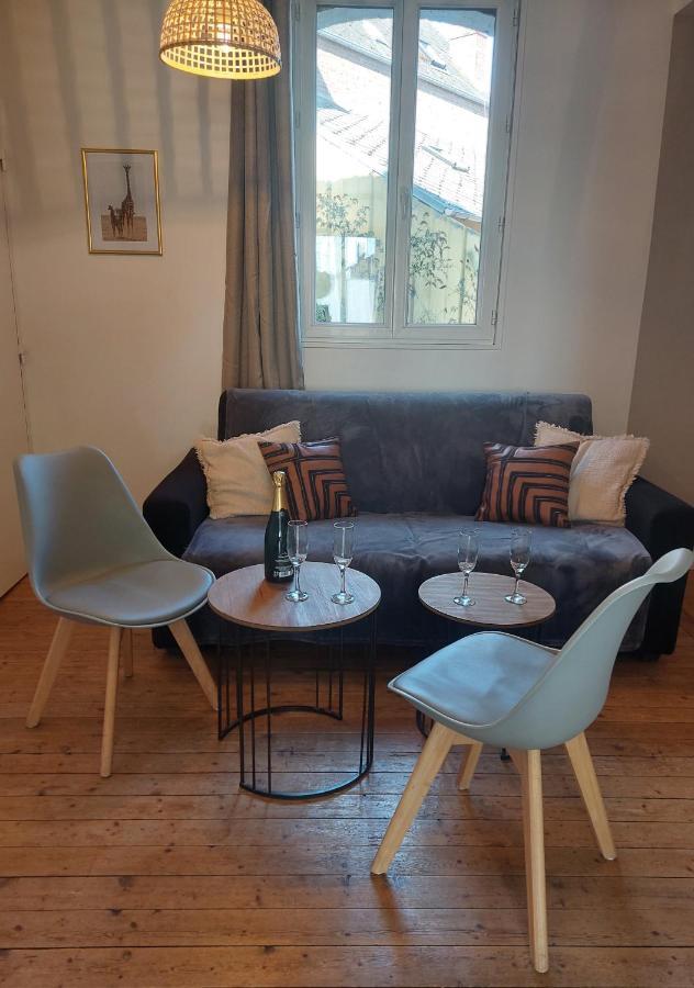 Les Belles Terrasses Dieppe ,3 Appartements , Le Vegetal De 1 A 8 Personnes , Le Tropical De 1 A 6 Personnes , Le Floral Avec Terrasse De 1 A 3 Personnes , Quartier Calme Au Stationnement Gratuit A Cote De L'Avenue Verte المظهر الخارجي الصورة