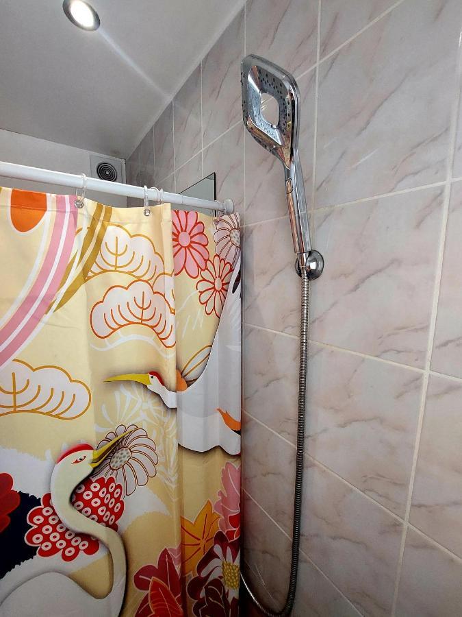 Les Belles Terrasses Dieppe ,3 Appartements , Le Vegetal De 1 A 8 Personnes , Le Tropical De 1 A 6 Personnes , Le Floral Avec Terrasse De 1 A 3 Personnes , Quartier Calme Au Stationnement Gratuit A Cote De L'Avenue Verte المظهر الخارجي الصورة